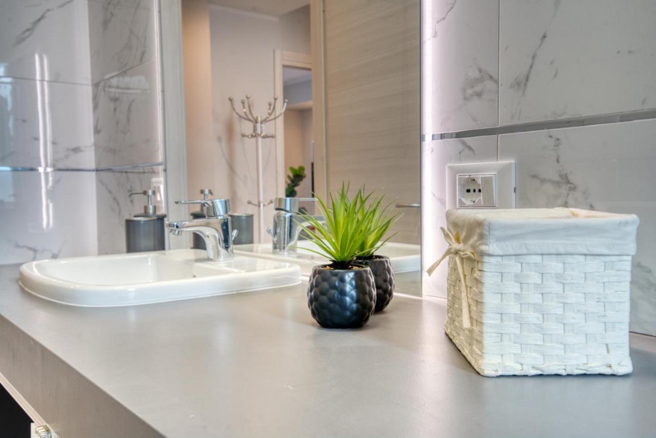 Caseospitali - Casa Janas, Elegante Trilocale Per 5 In Zona Centrale Mediolan Zewnętrze zdjęcie